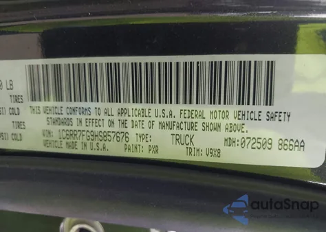 2017 Ram 1500 Express 4X4 6'4 Box z USA, uszkodzony, nr VIN 1C6RR7FG9HS857676